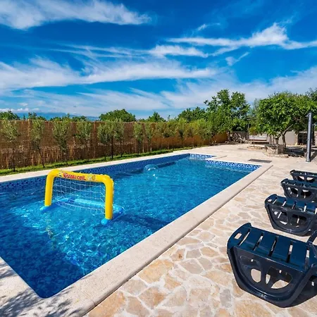 Villa Eagle *