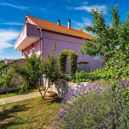 Eagle Villa *